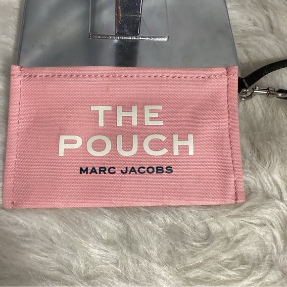 SOLD……..Marc Jacob’s x Peanuts Snoopy Pink Canvas Graphic Print Pouch Wristlet - Picture 5 of 12